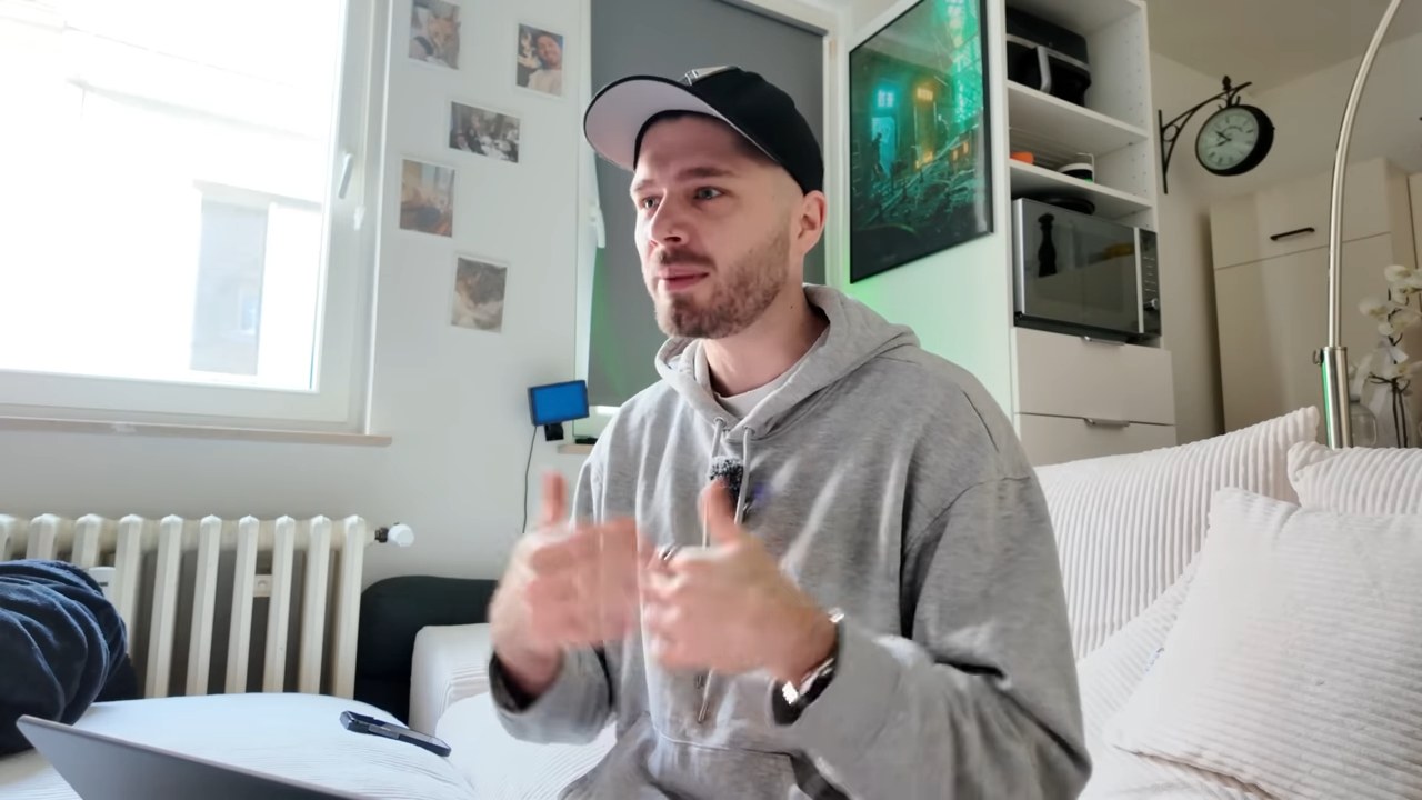 Red Flags im Chat: Locker bleiben oder aussortieren? 2 Marko Polo erklärt, warum Sensibilität beim Dating ein Skill ist
