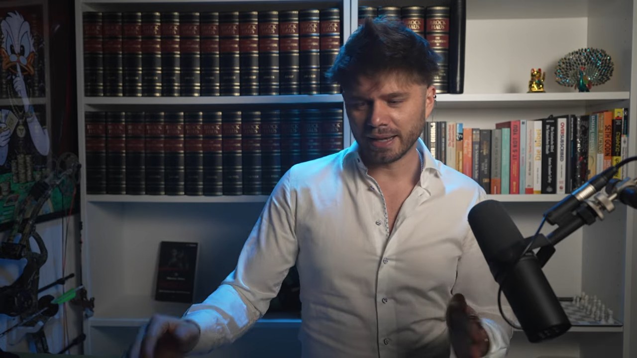Selbstbewusstsein nach Instagram: So holst du es zurück 2 Marko Polo erzählt, wie er nach einer Trennung sein Selbstbild wiedergefunden hat