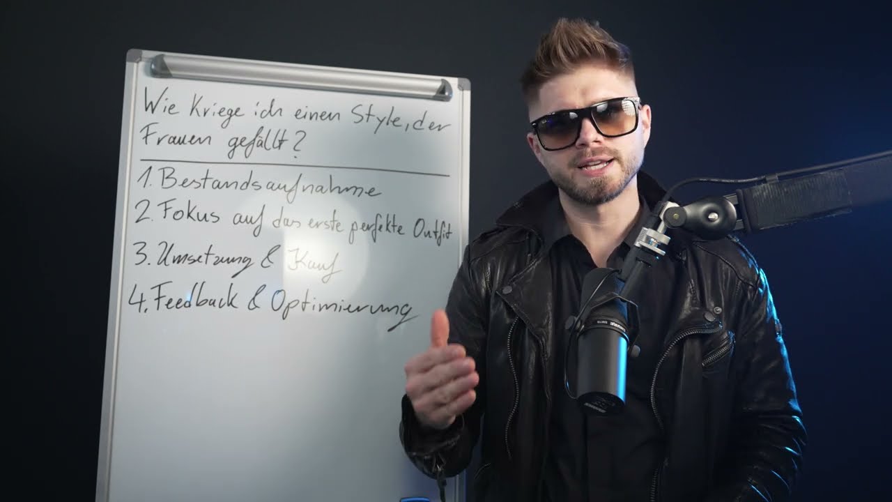 Outfit Männer: So findest du einen Style, der Frauen gefällt 1 Outfit Männer: Marko Mitrovic im All-Black-Look mit Lederjacke