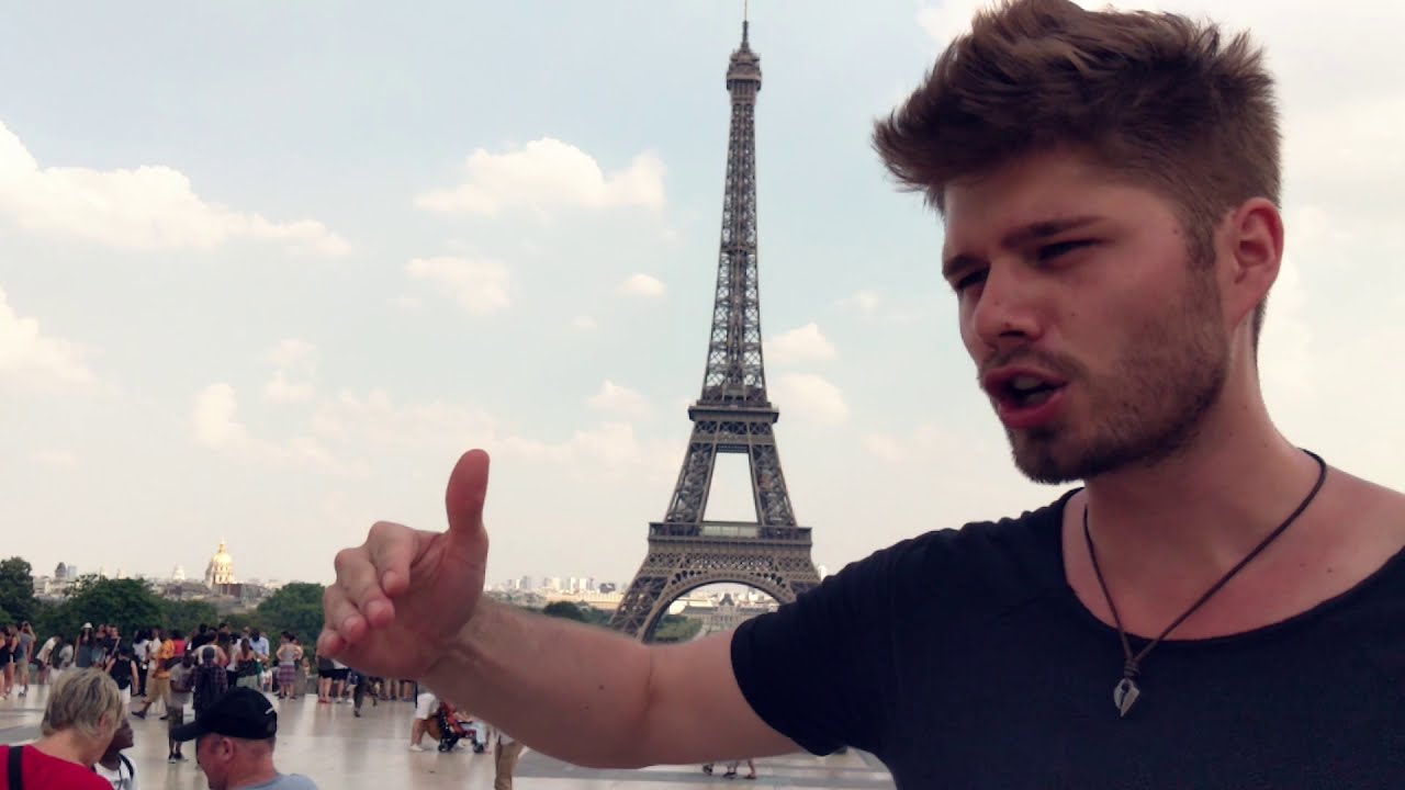 Selbstbewusst flirten: Ziel, Gewohnheit und Komfortzone 2 Marko Mitrovic in einer Menschenmenge in Paris zum Thema Komfortzone und Selbstbewusstsein beim Flirten
