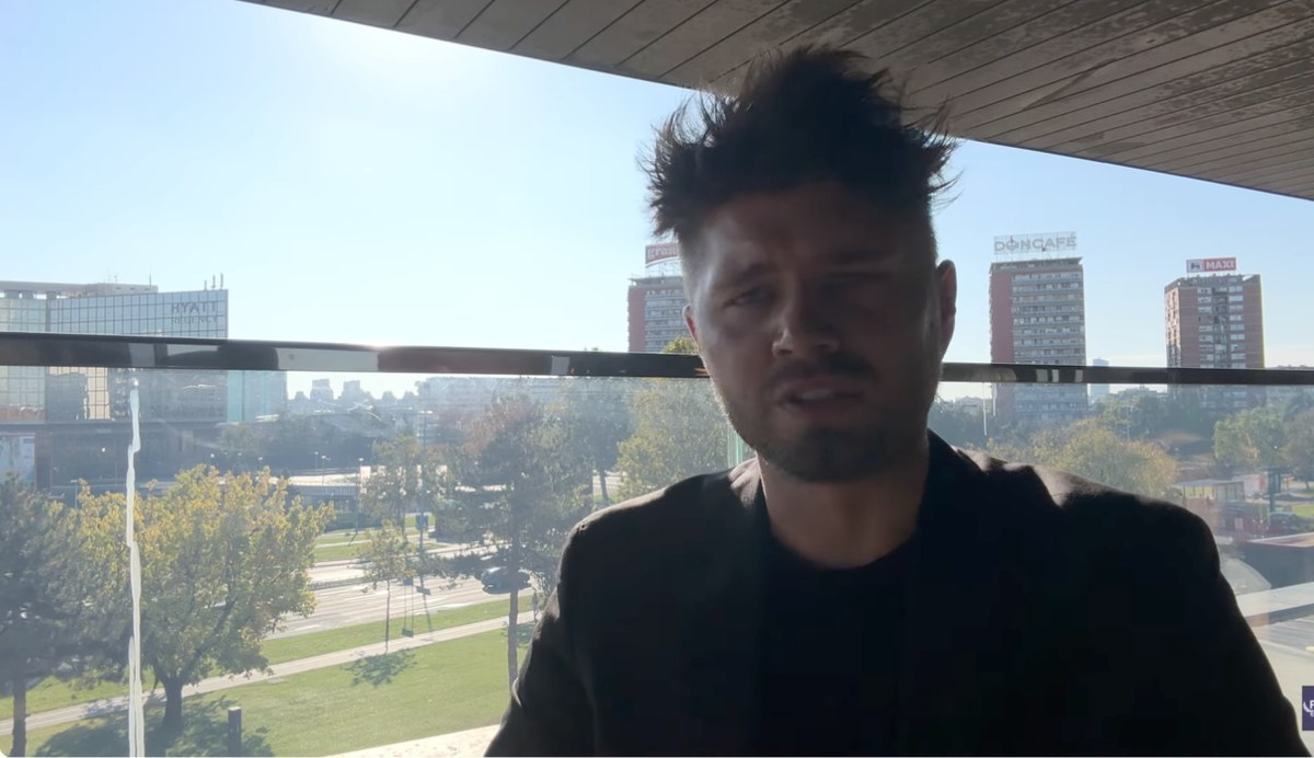 Frauen ansprechen mit oder ohne Wingman: Was ist sinnvoll 1 Marko Mitrovic spricht in Belgrad über Frauen ansprechen mit oder ohne Wingman